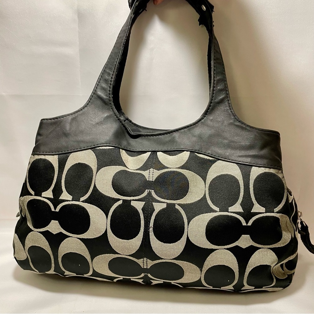 Coach Lexi Signature Shoulder Bag - Picture 3 of 16